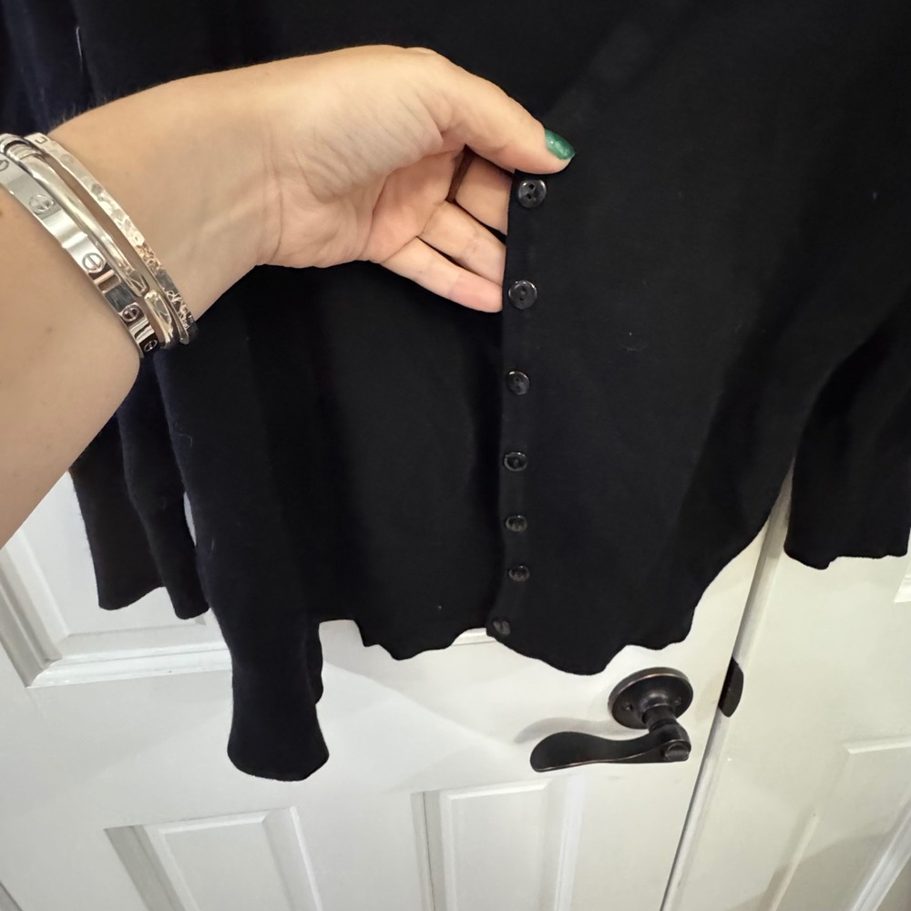 Twenty One‎ Black Button-Front Cardigan | Size Large - Picture 4 of 7
